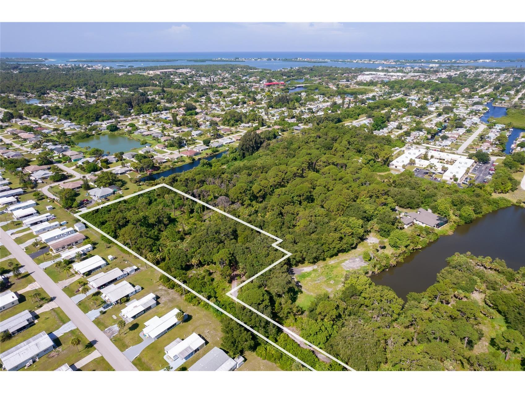 1139 Drury Lane Englewood FL 34224 A4539892 image1