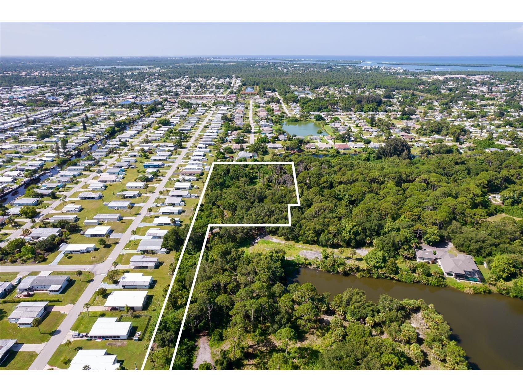 1139 Drury Lane Englewood FL 34224 A4539892 image2