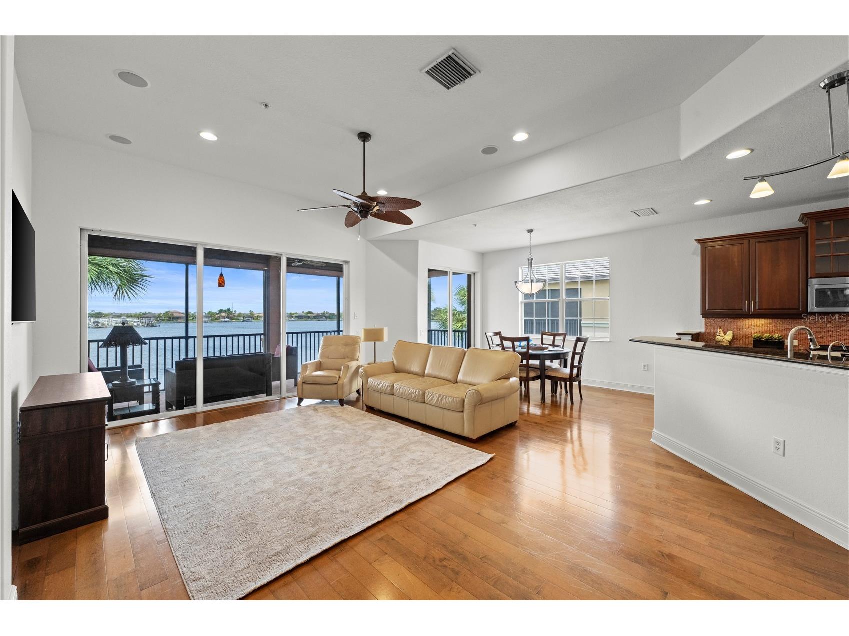 1139 Riverscape Street #2 Bradenton FL 34208 A4697303 image7