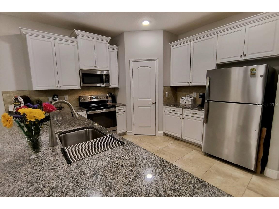 11392 Weaver Hollow Road New Port Richey FL 34654 W7879314 image8