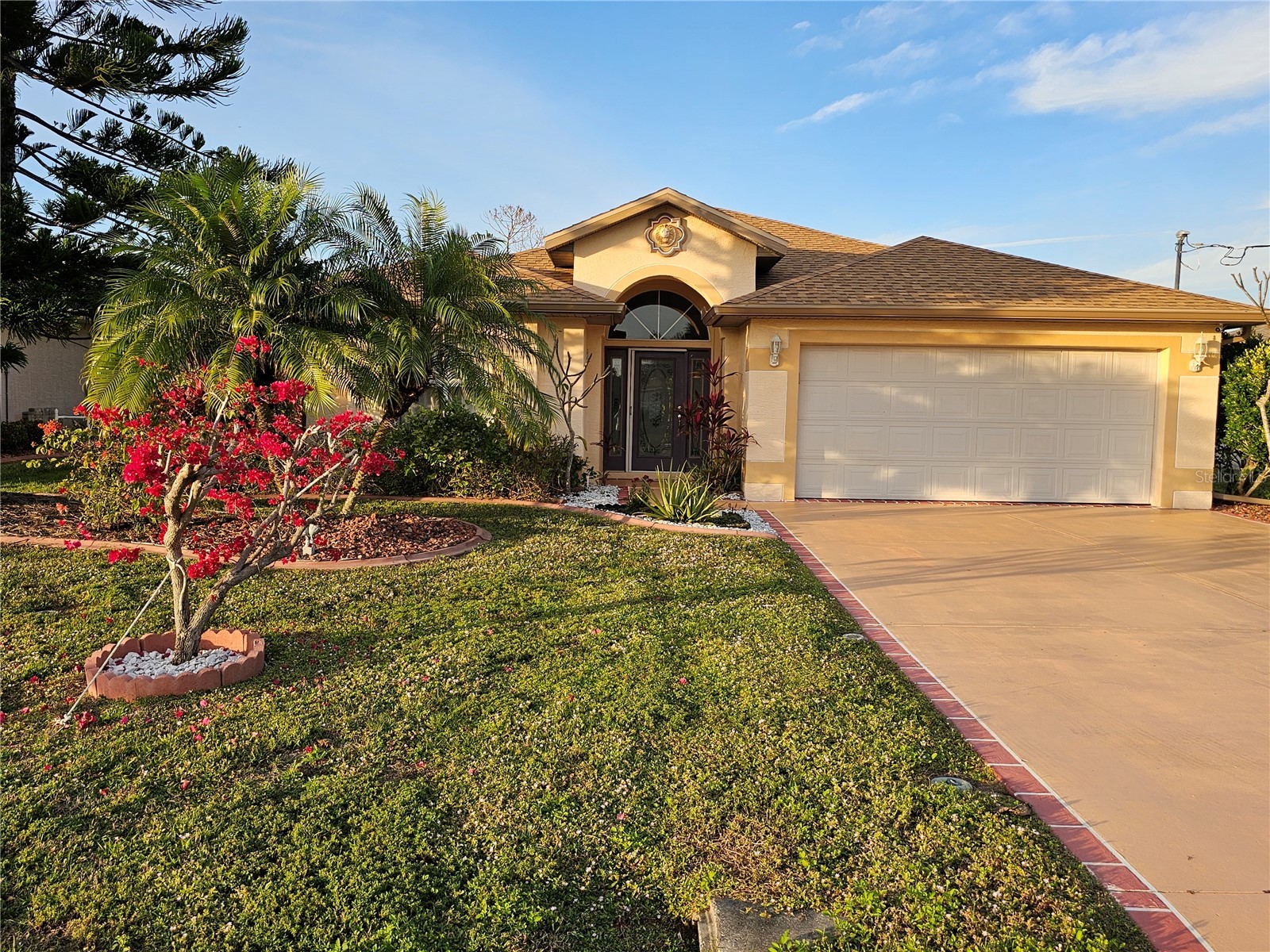 114 Albatross Road Rotonda West FL 33947 S5148307 image1