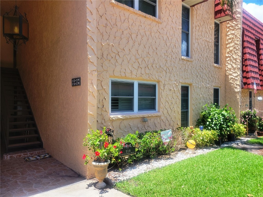 114 Buttonwood Circle #114 Seminole FL 33777 U8202779 image1