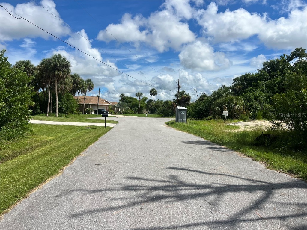 114 Byron Ct Rotonda West FL 33947 C7513134 image4