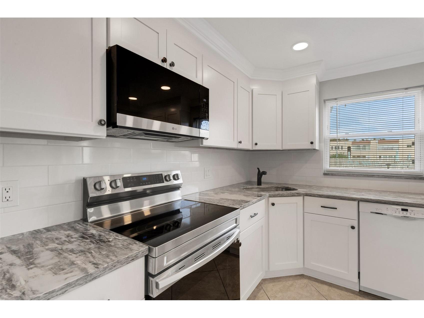 114 Dogwood Circle #114 Seminole FL 33777 TB8455337 image17