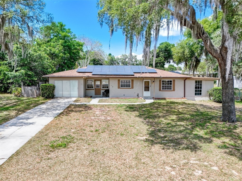114 E Oak Street Howey In The Hills FL 34737 O6200819 image1