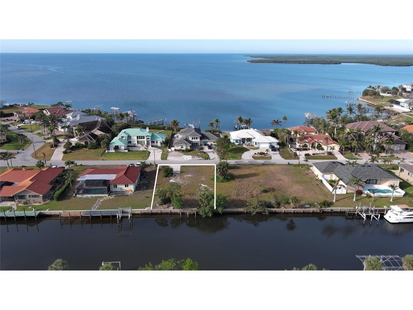 114 Graham Street SE Port Charlotte FL 33952 C7507593 image2
