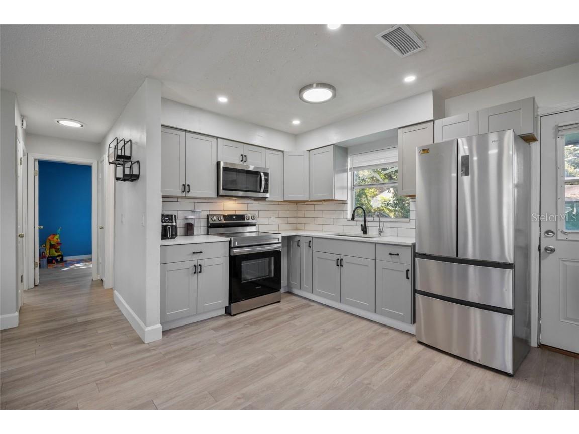 114 Inwood Circle Brandon FL 33510 TB8440836 image8