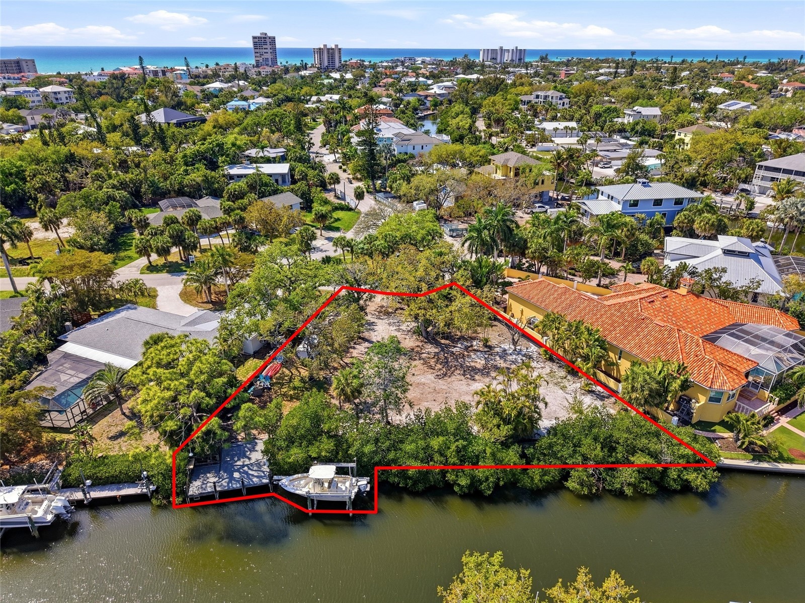 114 Island Circle Sarasota FL 34242 - SALTWATER CANAL TB8487309 image2