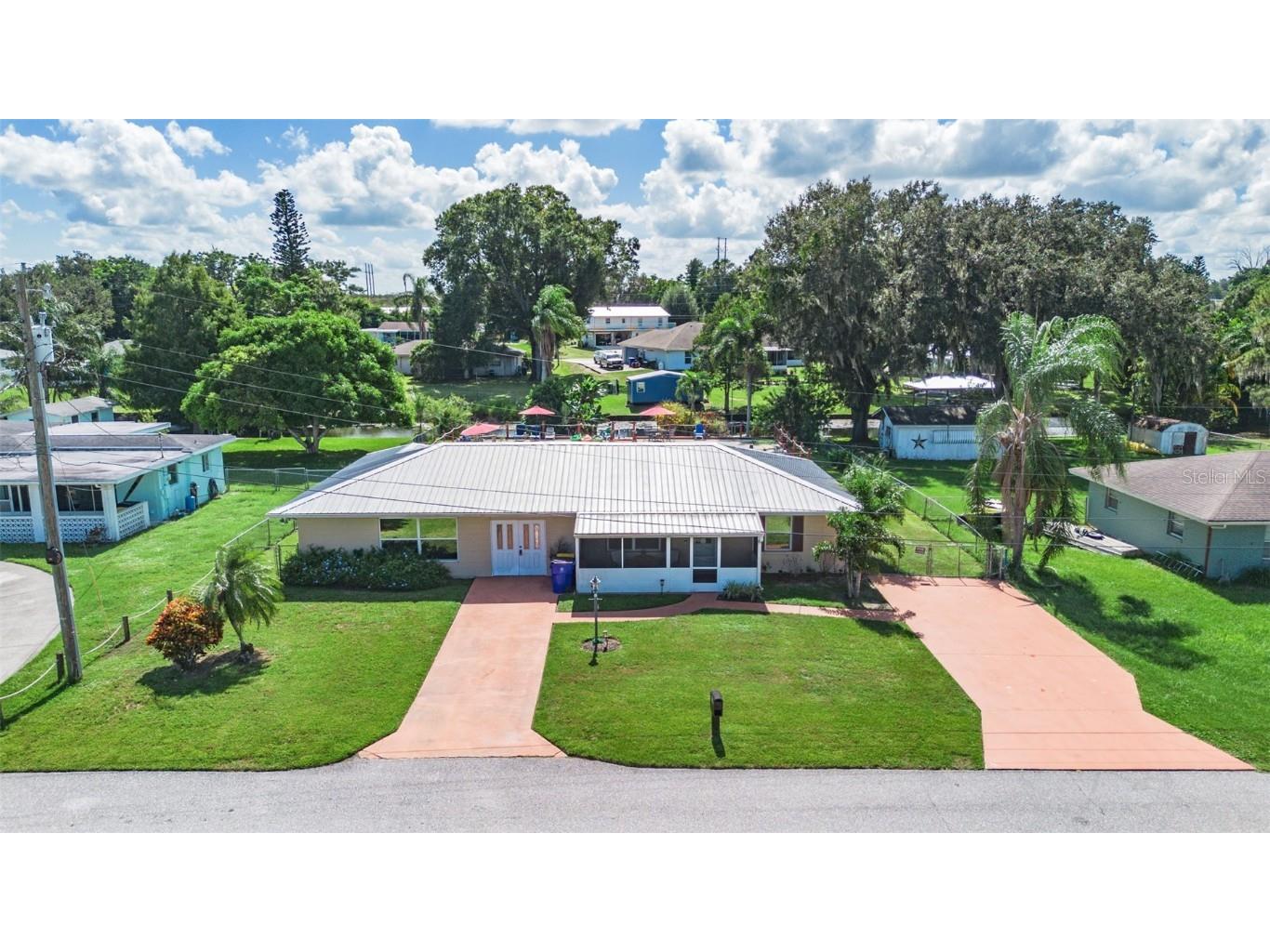 114 Lake Huntley Drive Lake Placid FL 33852 OM710147 image1