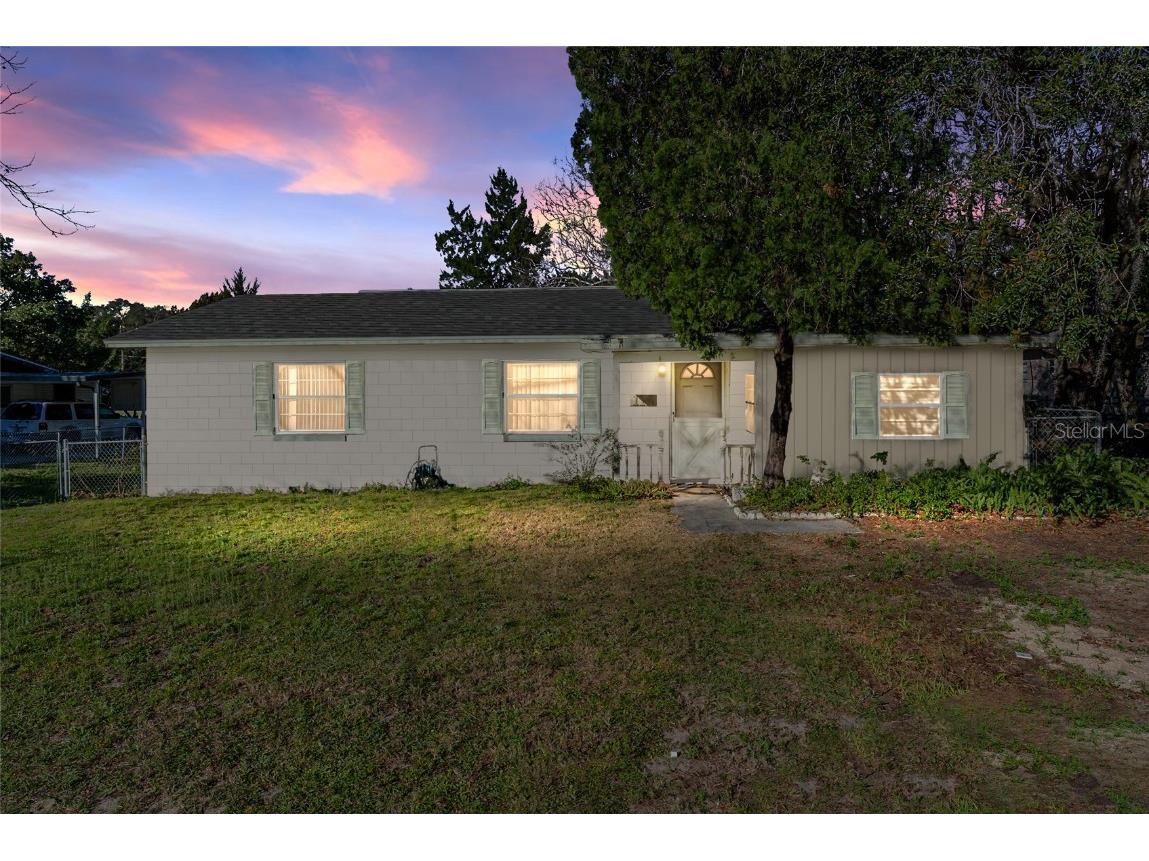 114 S Bay Lake Avenue Mascotte FL 34753 OM653173 image1