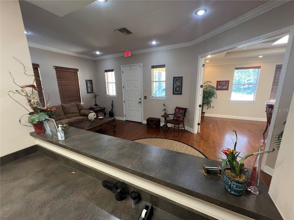 114 S Fremont Avenue Tampa FL 33606 TB8412153 image7