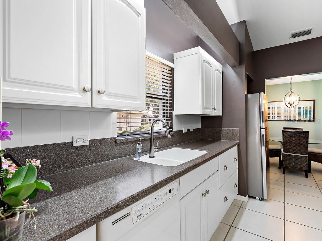 114 Southampton Place N #237 Venice FL 34293 N6139046 image7