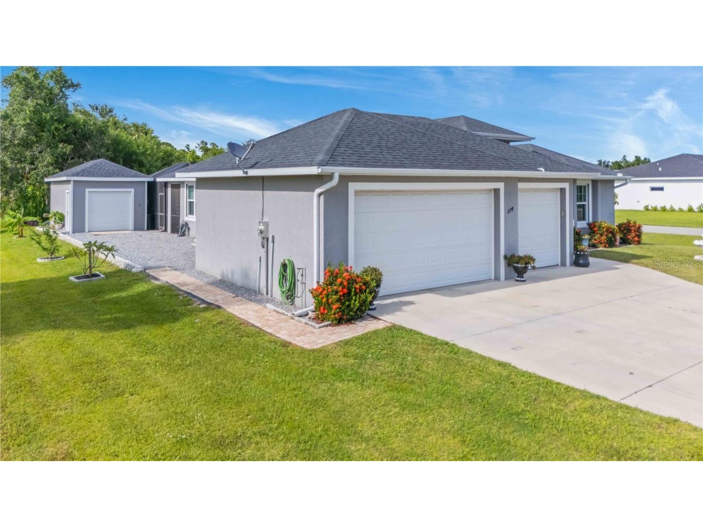 114 Venice Road Rotonda West FL 33947 C7513123 image3