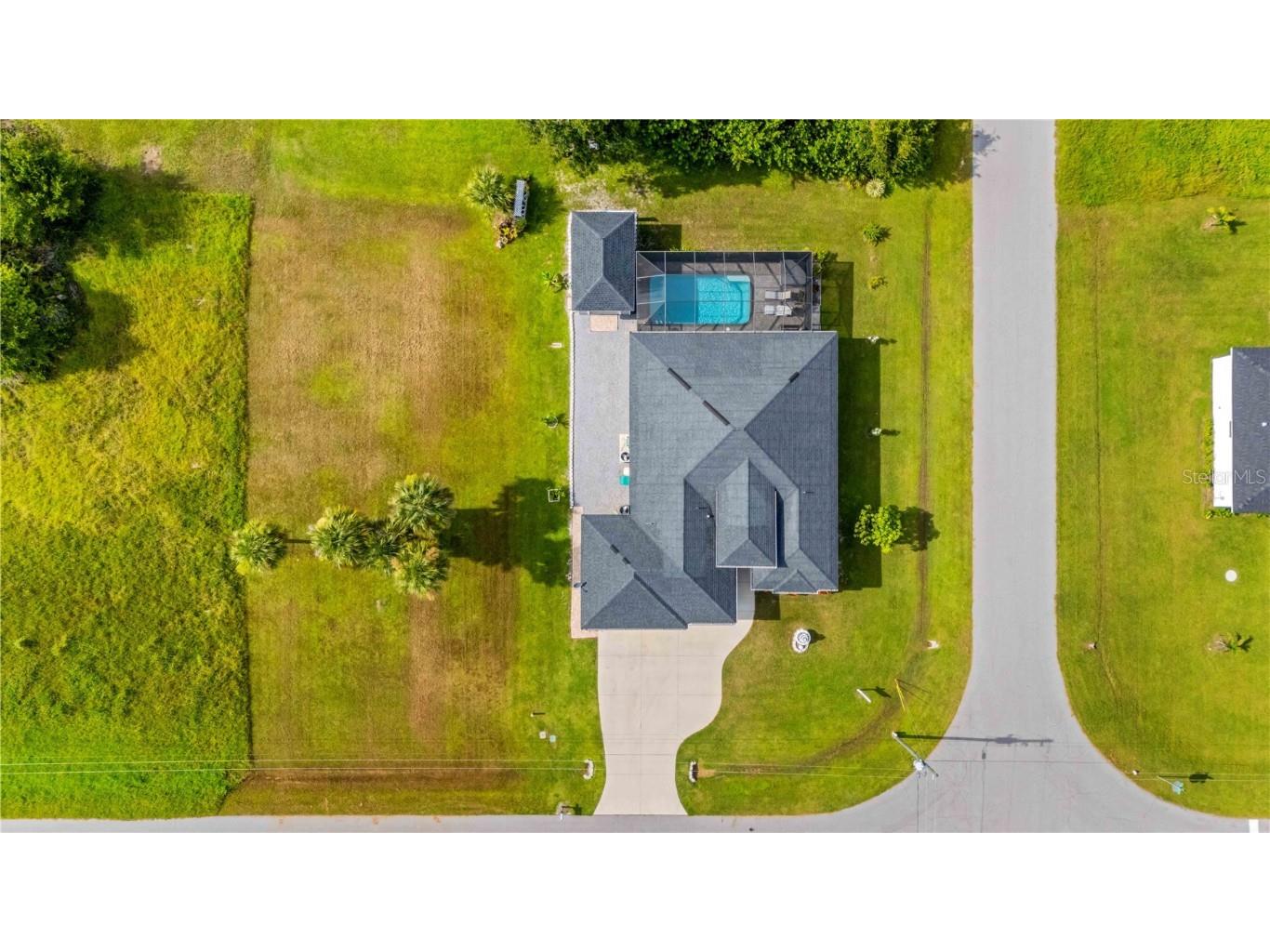 114 Venice Road Rotonda West FL 33947 C7513123 image6