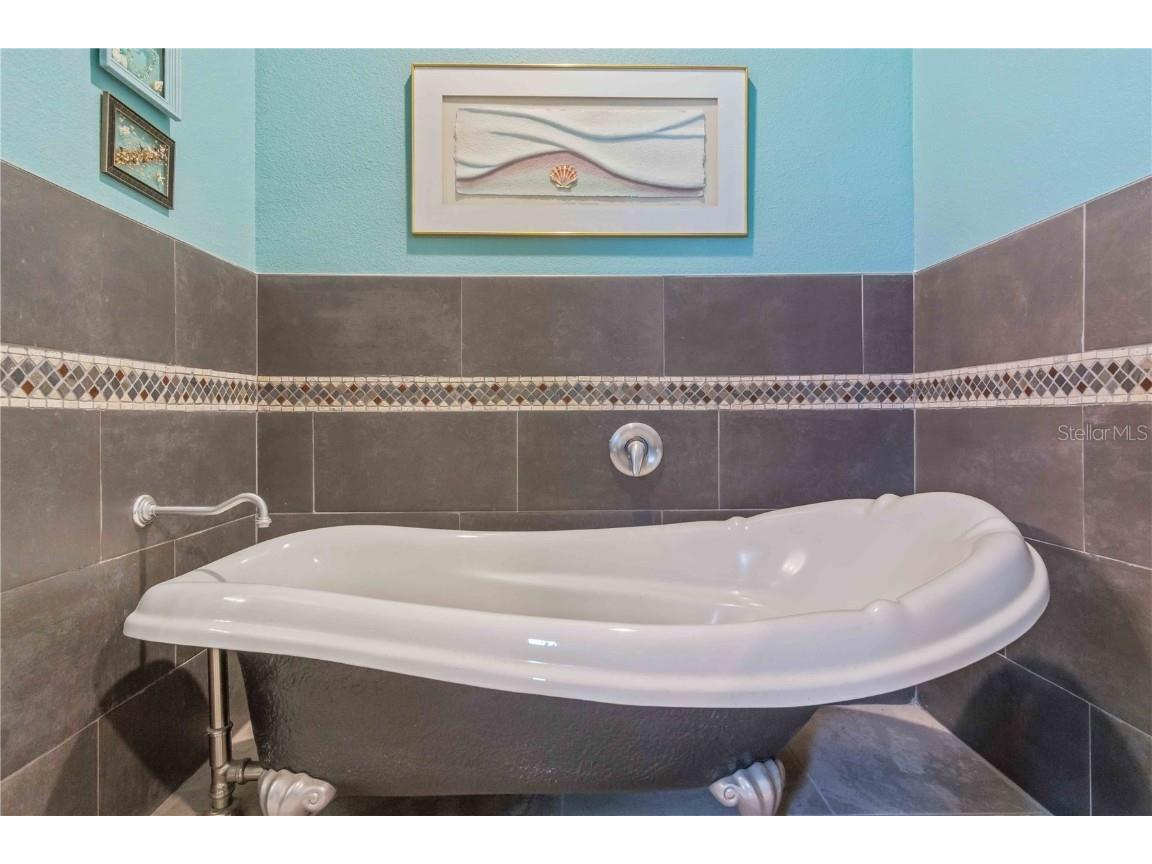 114 Venice Road Rotonda West FL 33947 C7513123 image68