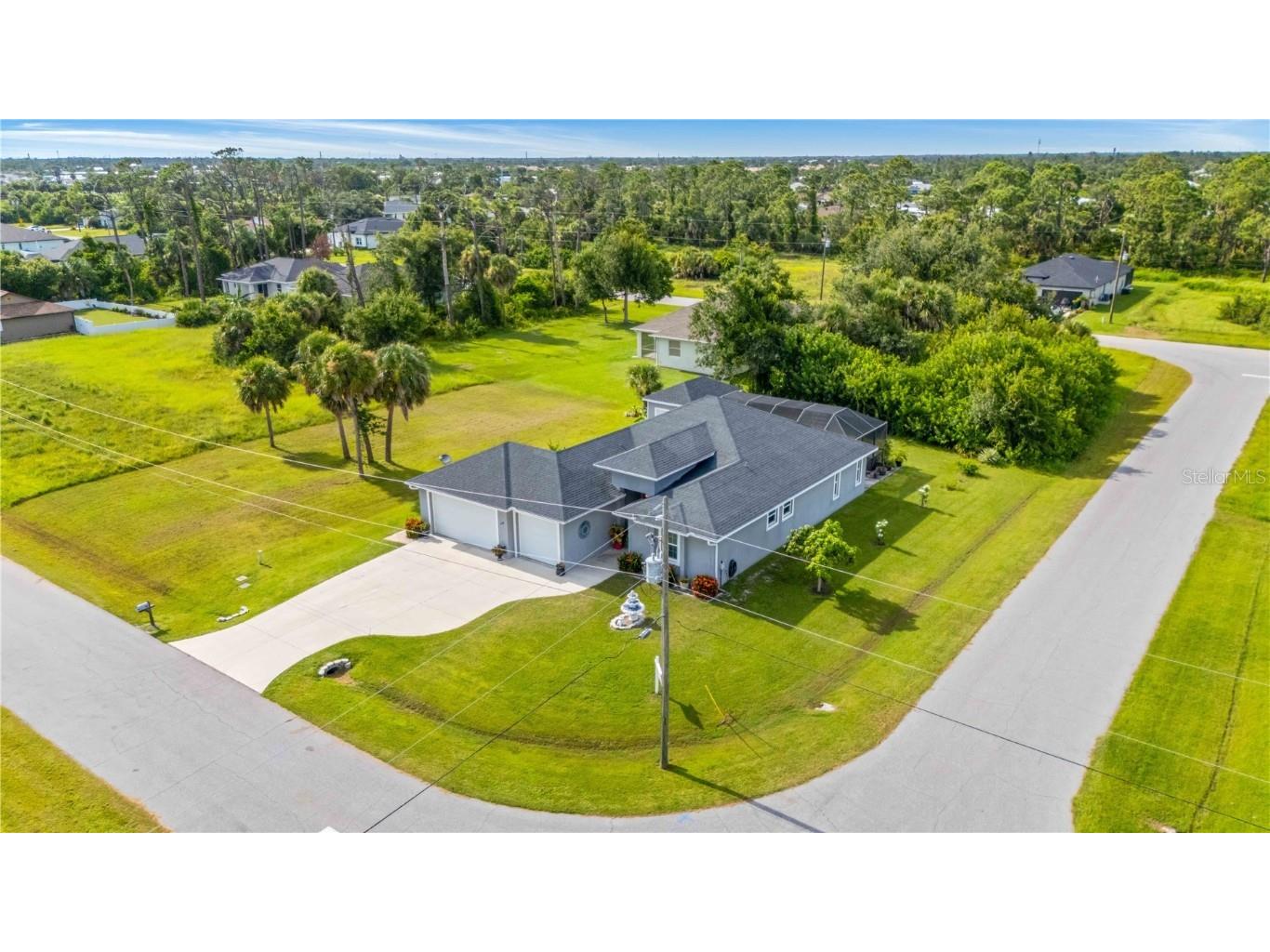 114 Venice Road Rotonda West FL 33947 C7513123 image9