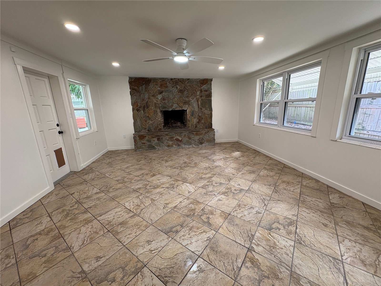 1140 3rd Street N Safety Harbor FL 34695 TB8503571 image14