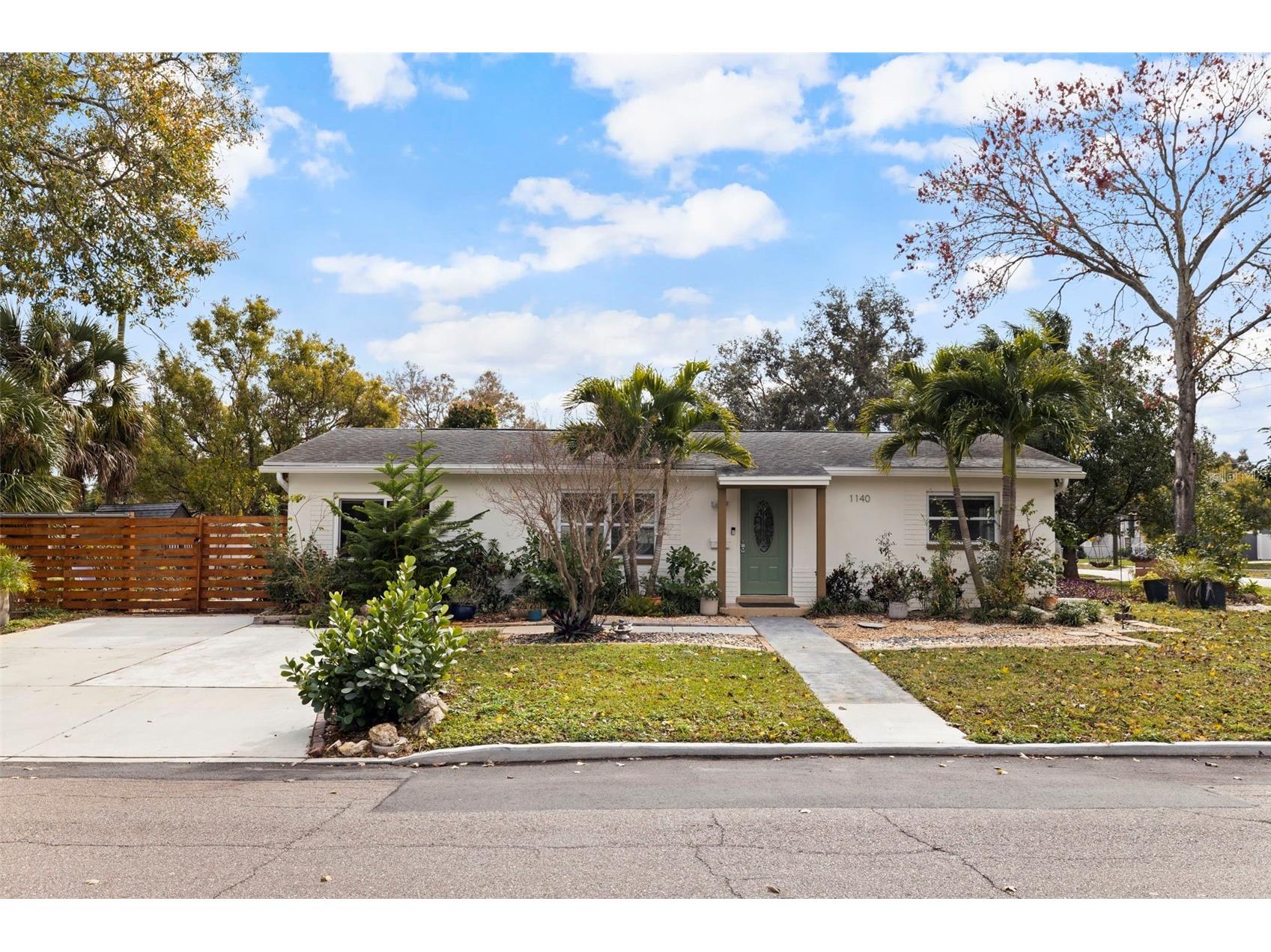 1140 49th Avenue N Saint Petersburg FL 33703 TB8466362 image1