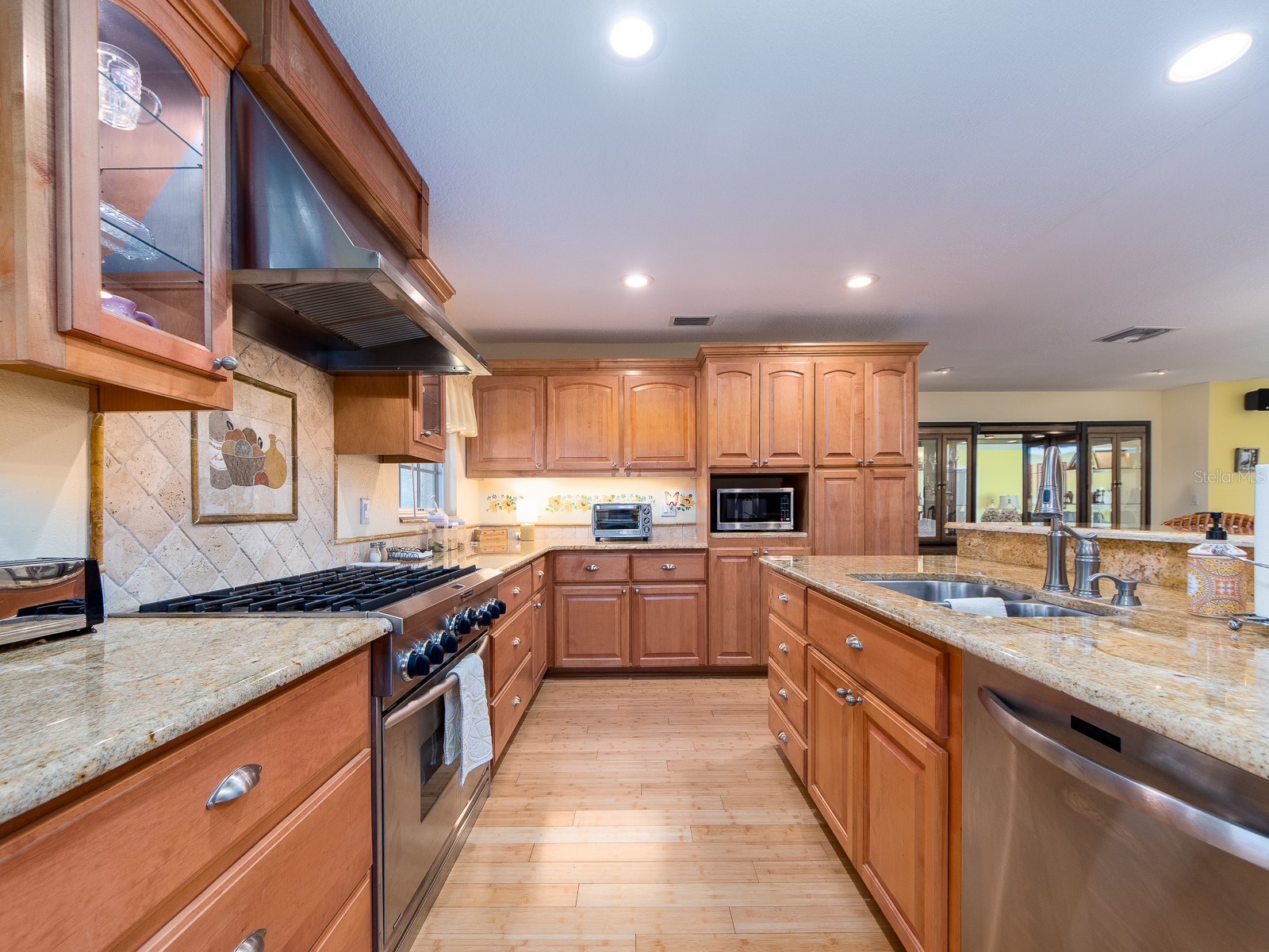 1140 81st Street S Saint Petersburg FL 33707 TB8461856 image14