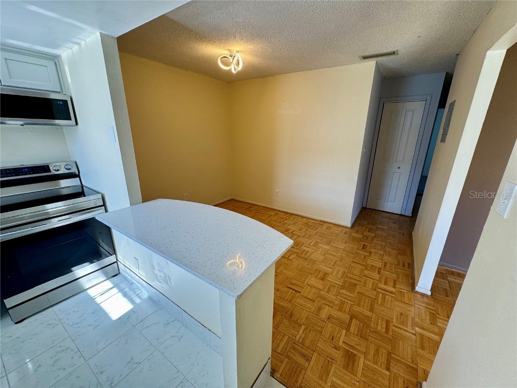 1140 84th Avenue N #D Saint Petersburg FL 33702 A4676161 image10