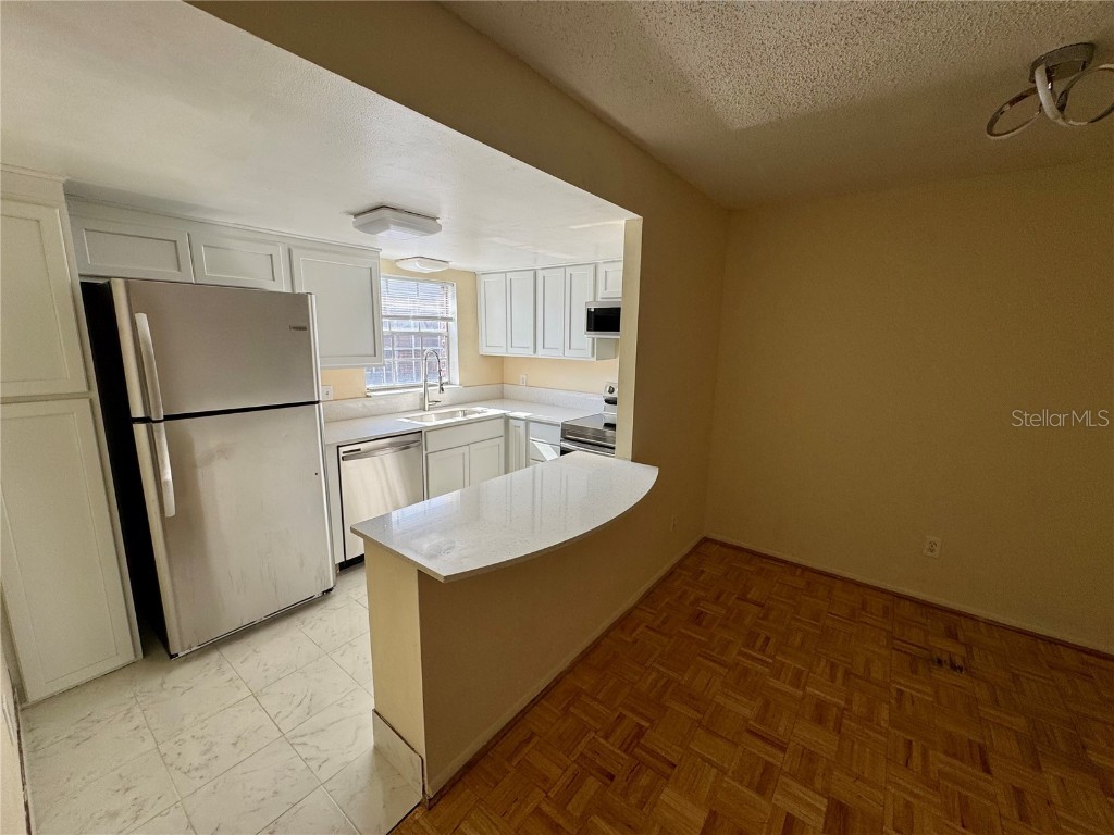 1140 84th Avenue N #D Saint Petersburg FL 33702 A4676161 image6