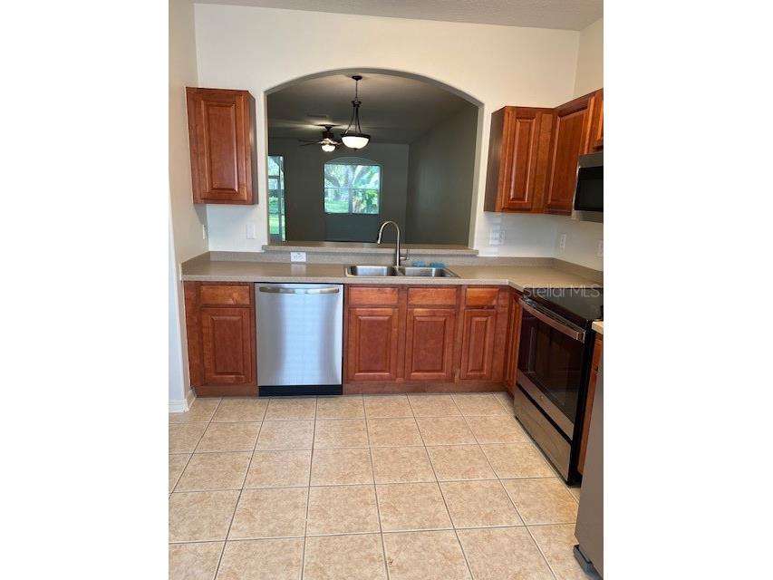 1140 Hillhurst Drive Wesley Chapel FL 33543 TB8528451 image3