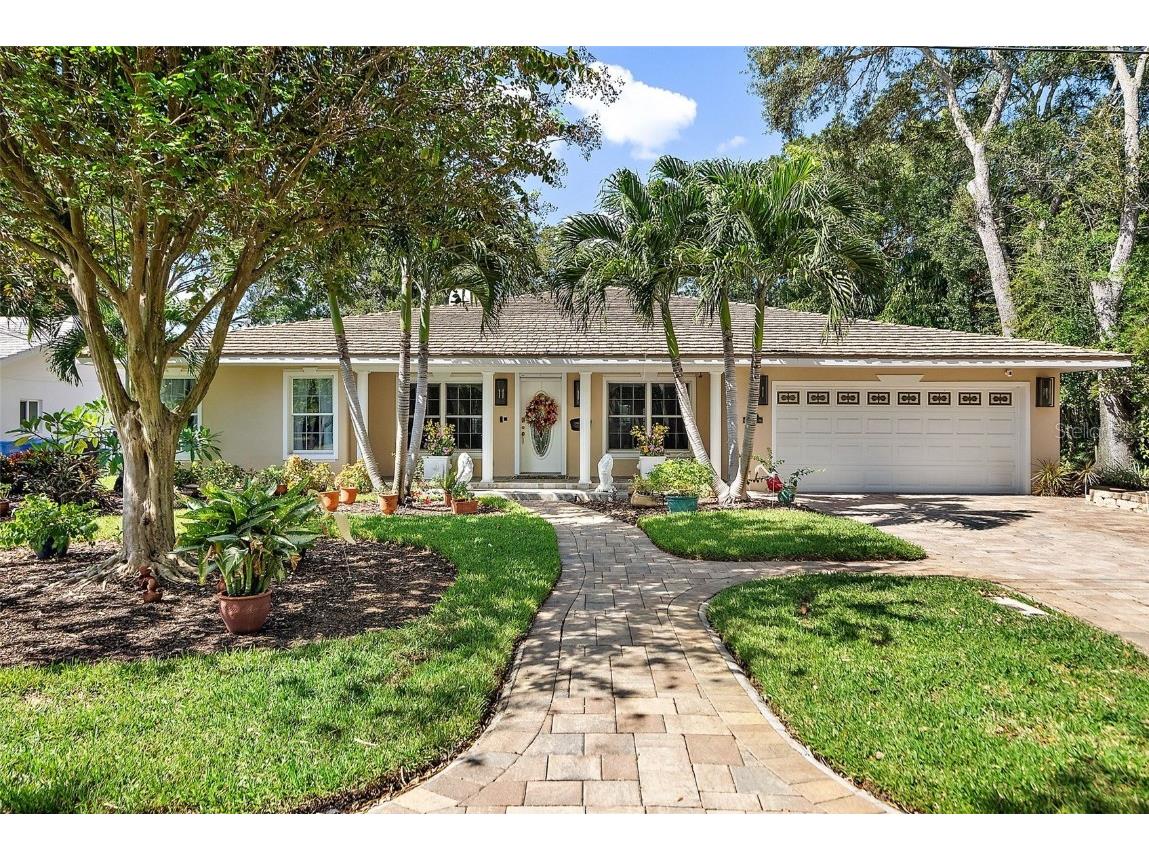 1140 Monterey Boulevard NE Saint Petersburg FL 33704 - COFFEE POT BAYOU U8216599 image1