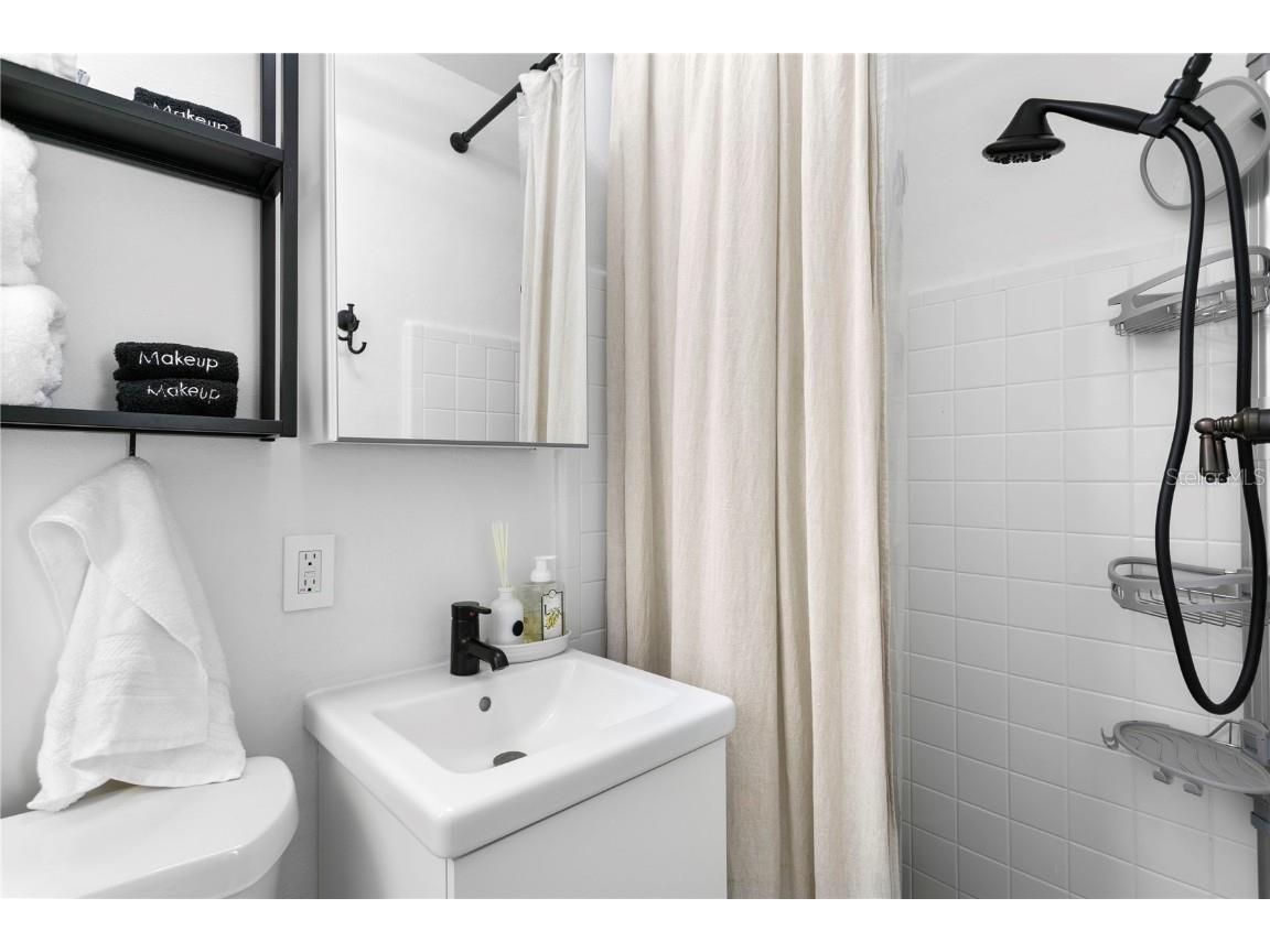 1140 Oak Street NE Saint Petersburg FL 33701 A4651320 image25