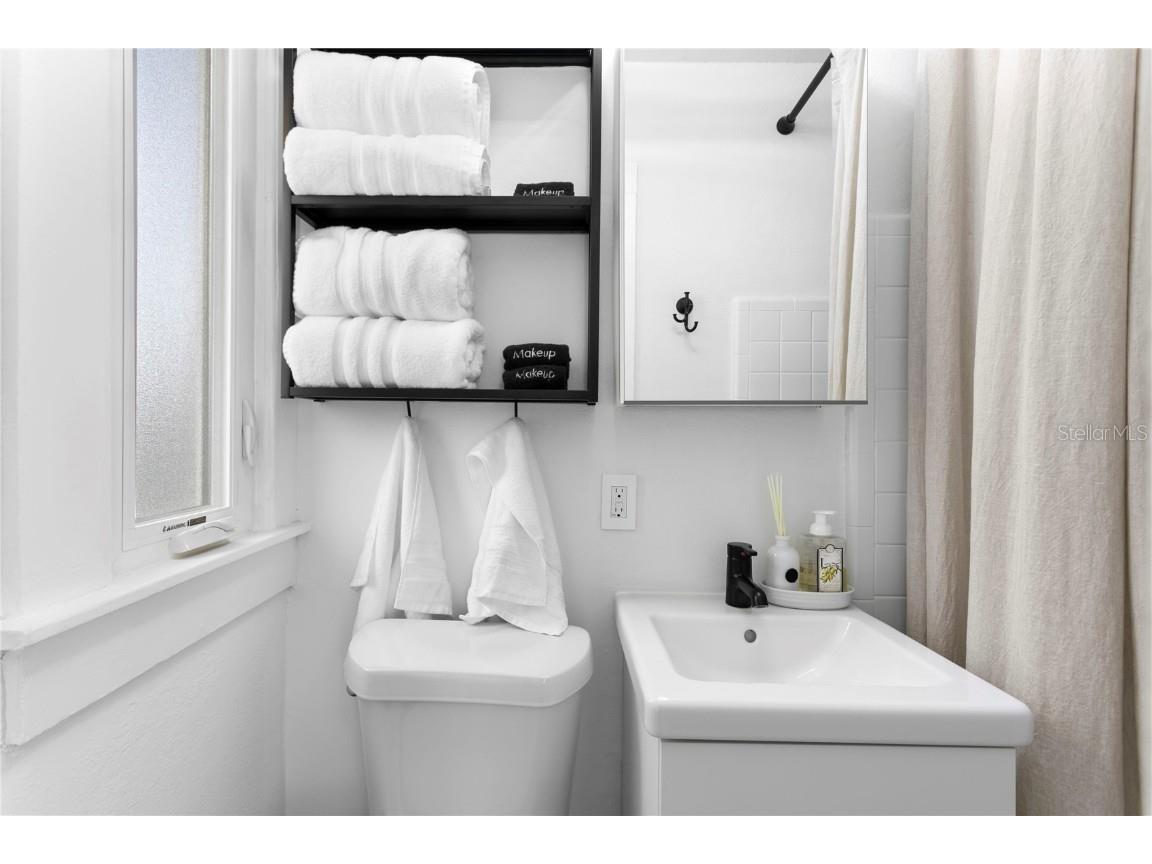 1140 Oak Street NE Saint Petersburg FL 33701 A4651320 image26