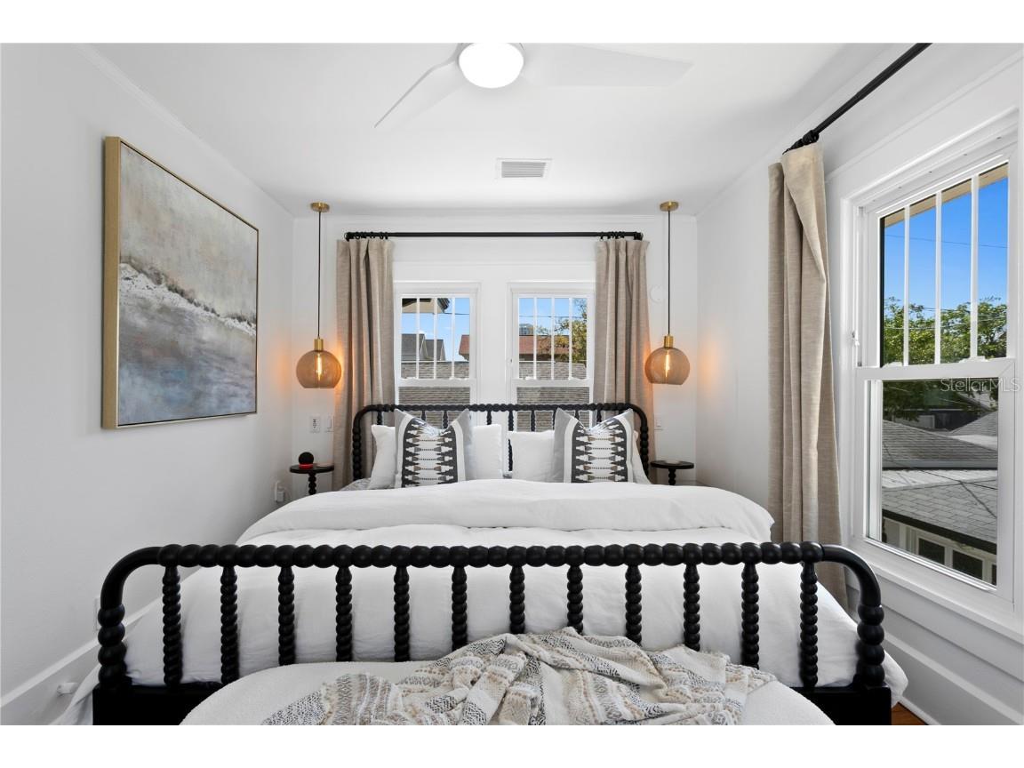 1140 Oak Street NE Saint Petersburg FL 33701 A4651320 image40