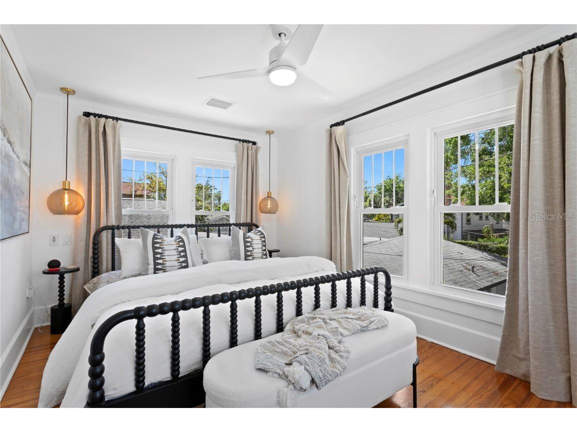 1140 Oak Street NE Saint Petersburg FL 33701 A4651320 image41