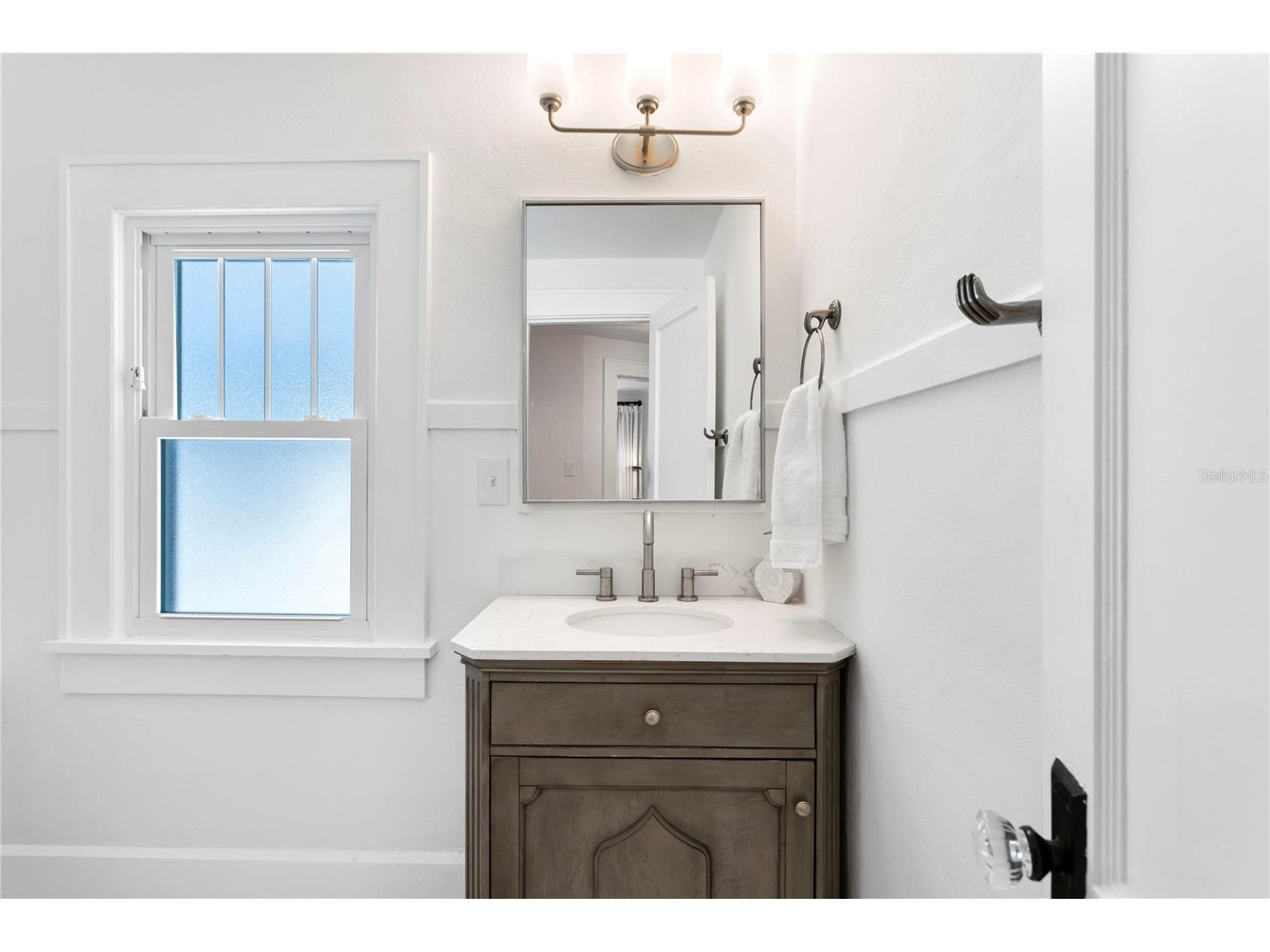 1140 Oak Street NE Saint Petersburg FL 33701 A4686778 image38