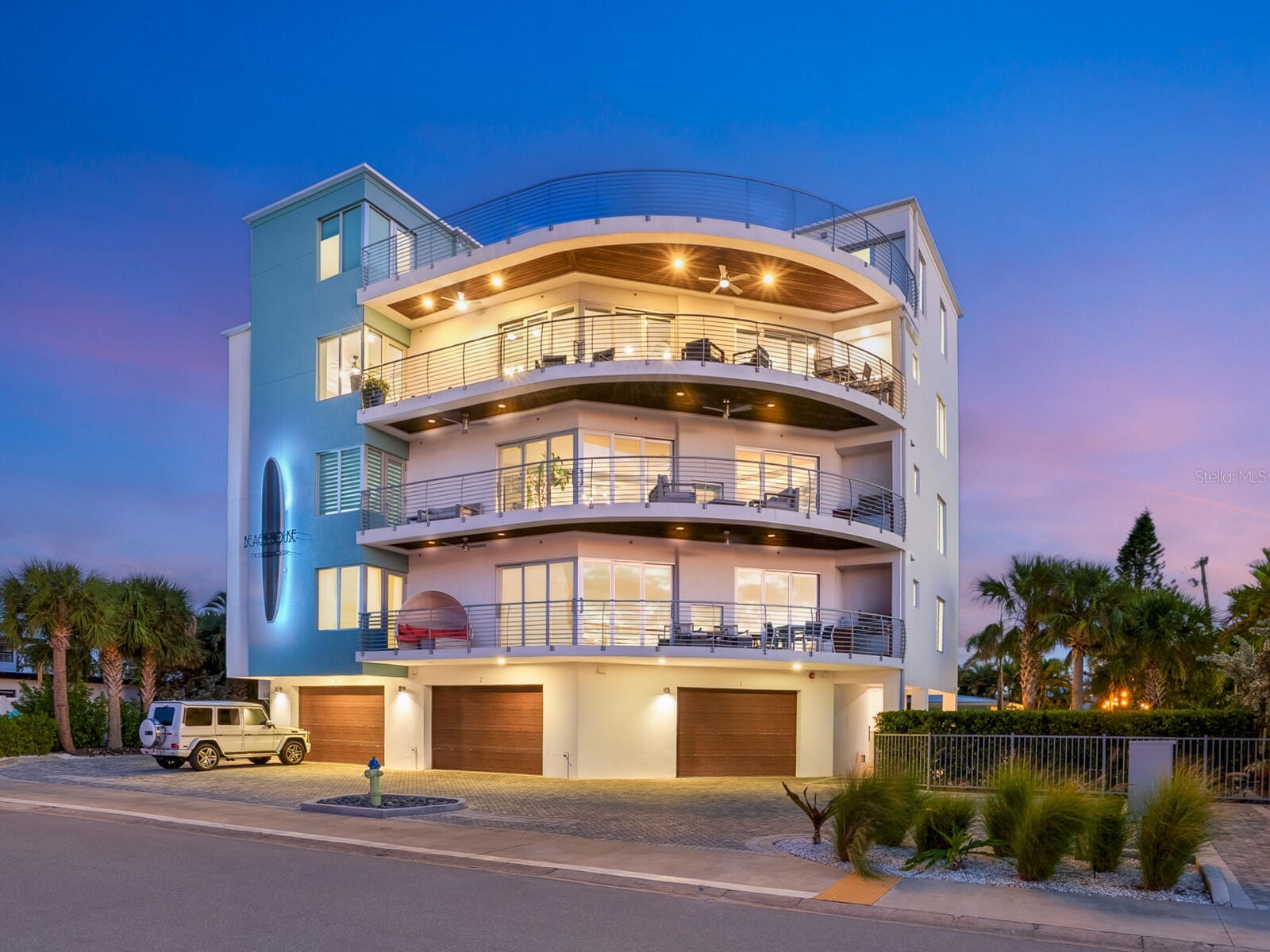 1140 Seaside Drive #301 Siesta Key FL 34242 - THE GULF A4677378 image1