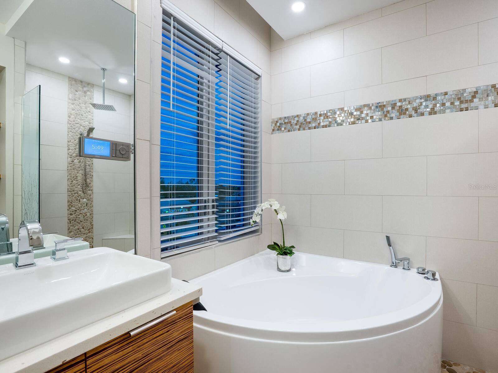 1140 Seaside Drive #301 Siesta Key FL 34242 - THE GULF A4677378 image13