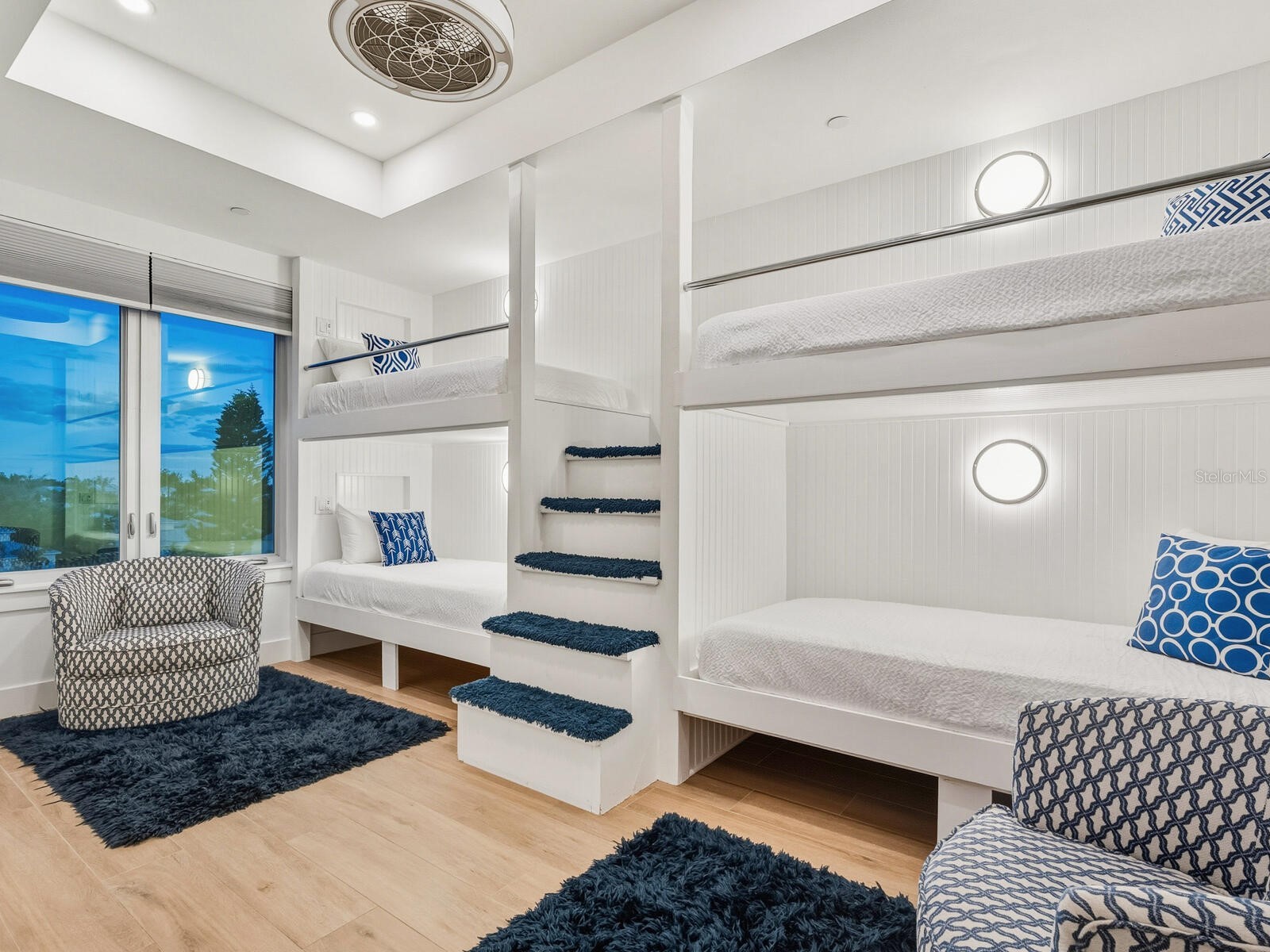 1140 Seaside Drive #301 Siesta Key FL 34242 - THE GULF A4677378 image17