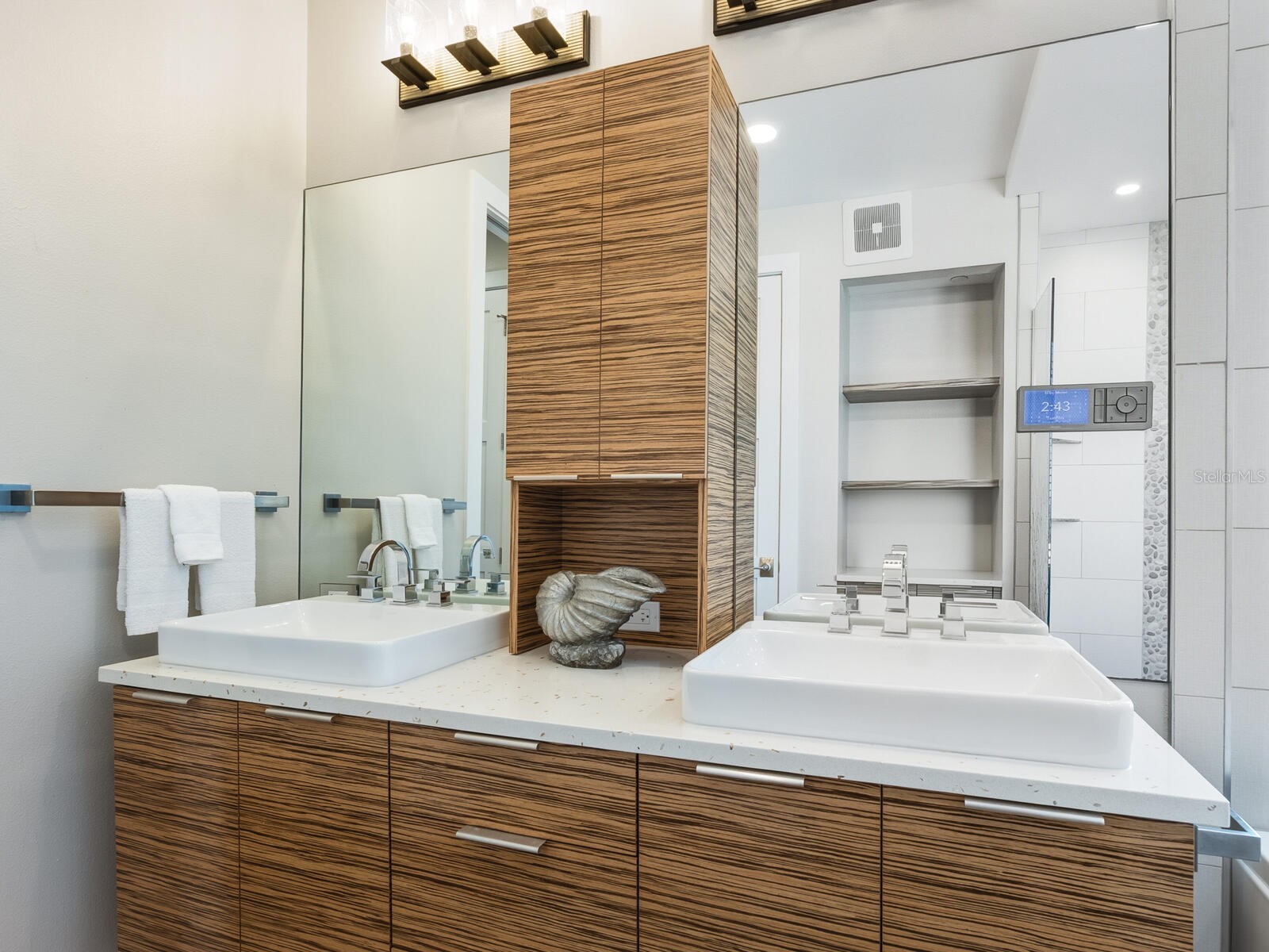 1140 Seaside Drive #301 Siesta Key FL 34242 - THE GULF A4677378 image34