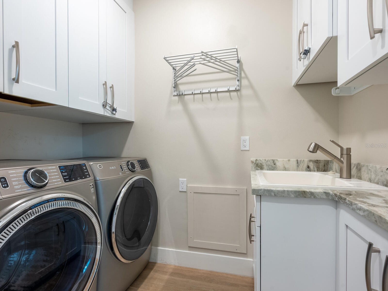 1140 Seaside Drive #301 Siesta Key FL 34242 - THE GULF A4677378 image40