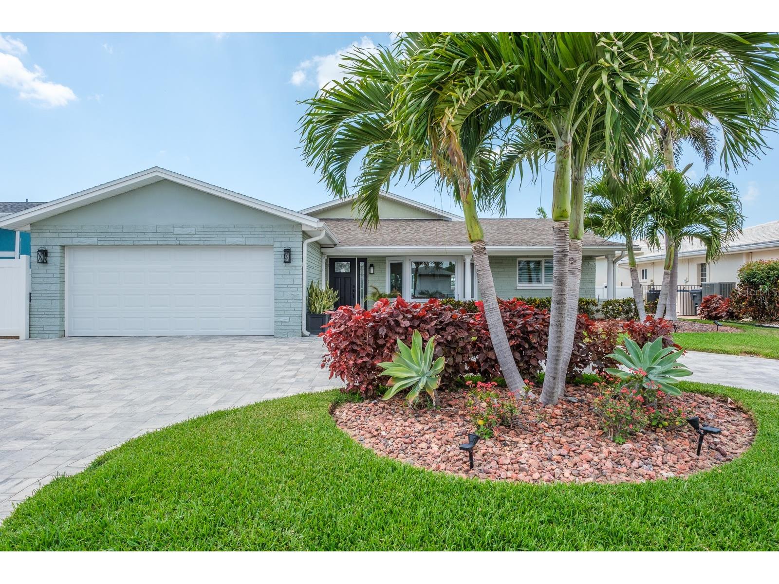 11400 8th Street E Treasure Island FL 33706 TB8503646 image1