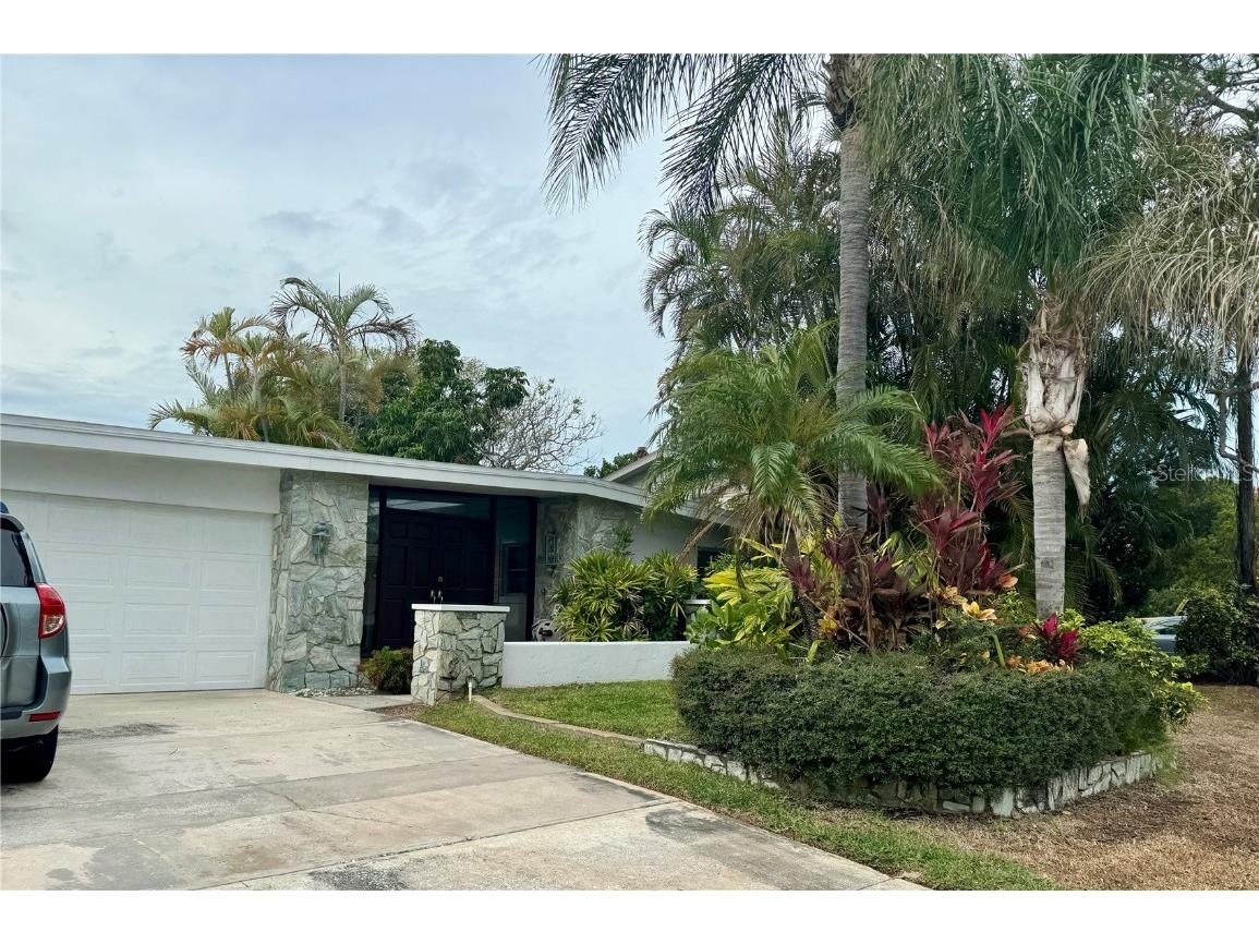11400 9th Street E Treasure Island FL 33706 - BOCA CIEGA BAY U8225970 image1