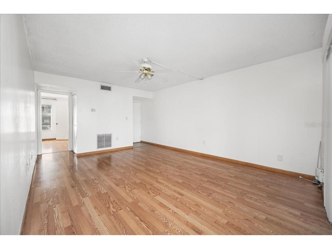 11401 3rd Street N #2 Saint Petersburg FL 33716 TB8426139 image5