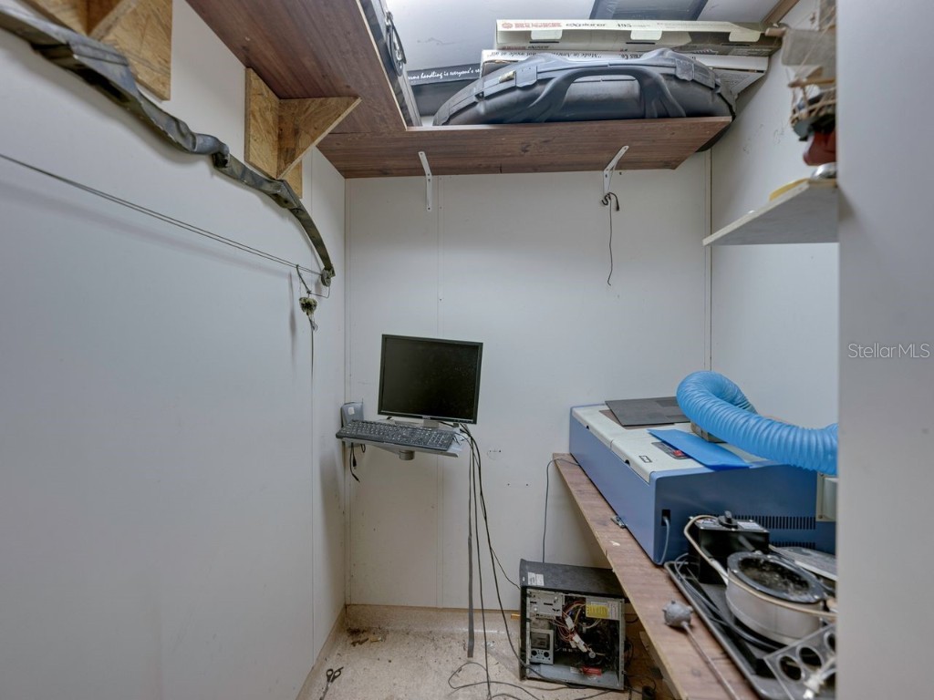 11404 Lithia Pinecrest Road Lithia FL 33547 TB8333648 image71