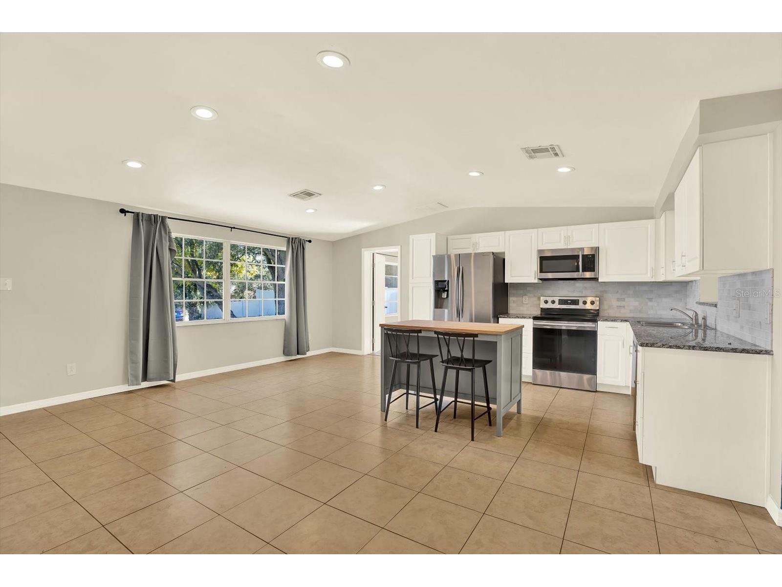 11404 N 52nd Street Tampa FL 33617 TB8469709 image4