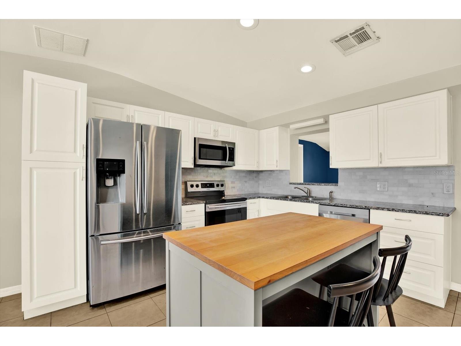 11404 N 52nd Street Tampa FL 33617 TB8469709 image7