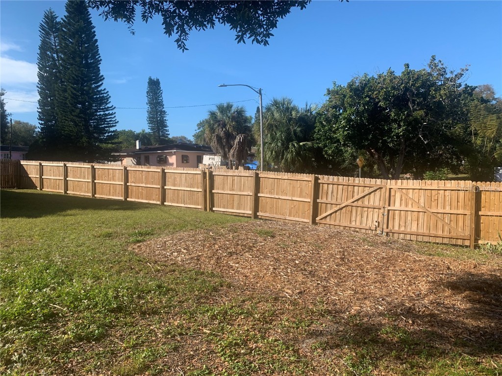 1141 9th Avenue S Saint Petersburg FL 33705 TB8430917 image25