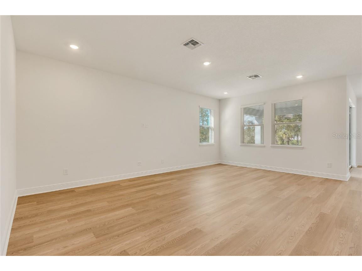 1141 British Circle Daytona Beach FL 32124 O6367664 image13