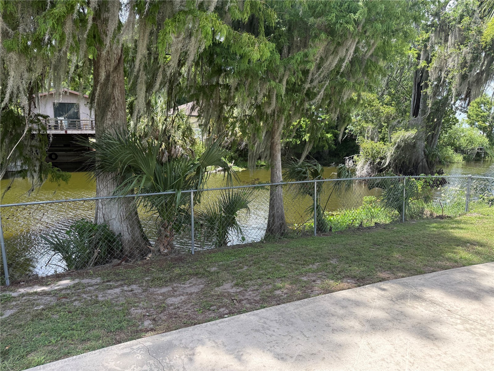 1141 County Road 457 Lake Panasoffkee FL 33538 G5113351 image10