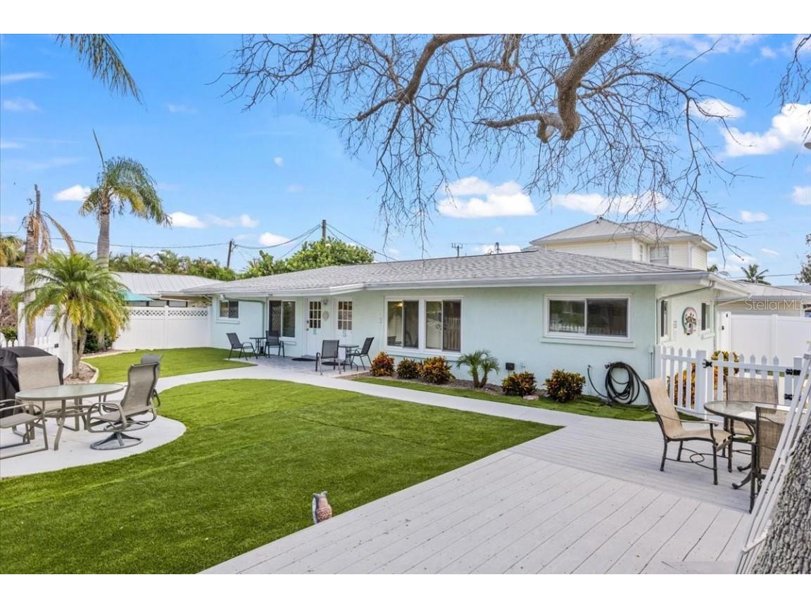 1141 Sun N Sea Drive Sarasota FL 34242 A4661160 image1