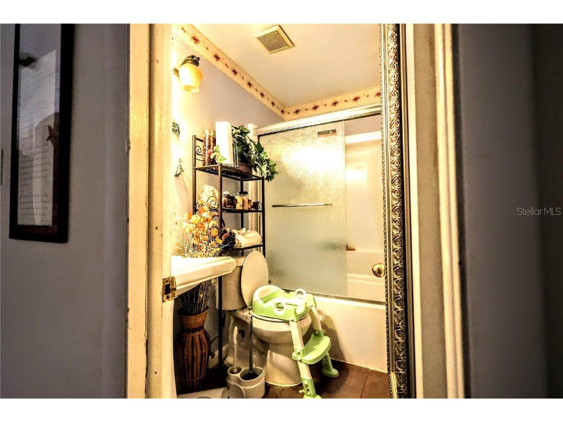 11411 N 19th Street Tampa FL 33612 TB8387814 image44