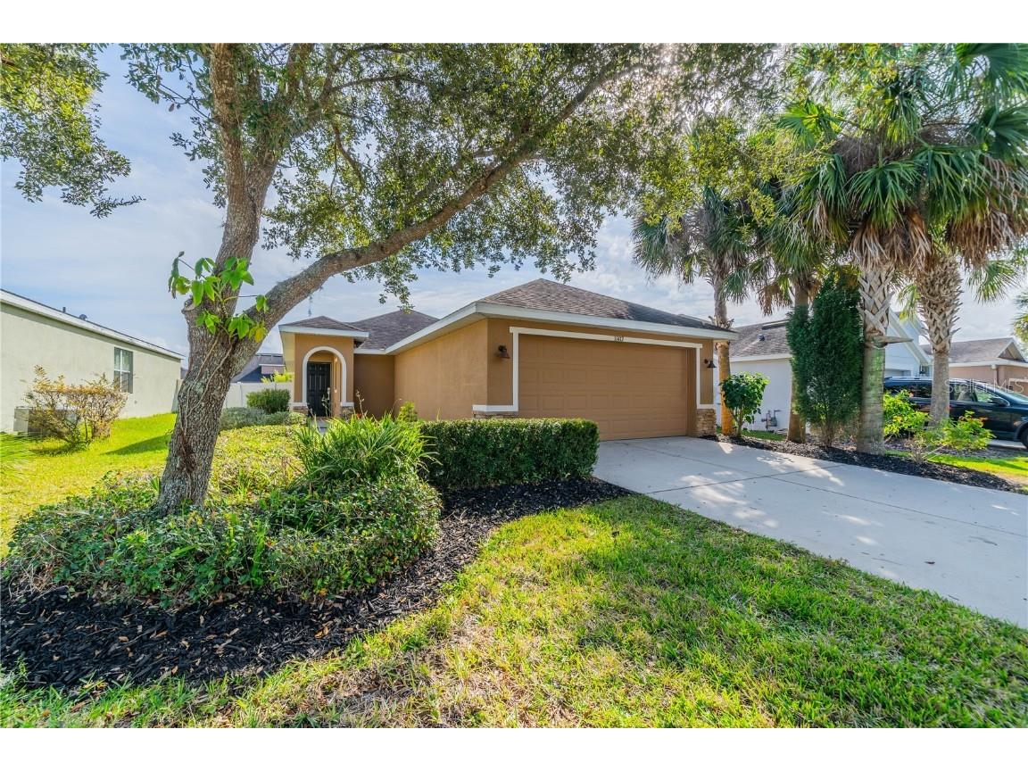 11412 Coventry Grove Circle Lithia FL 33547 W7860400 image1