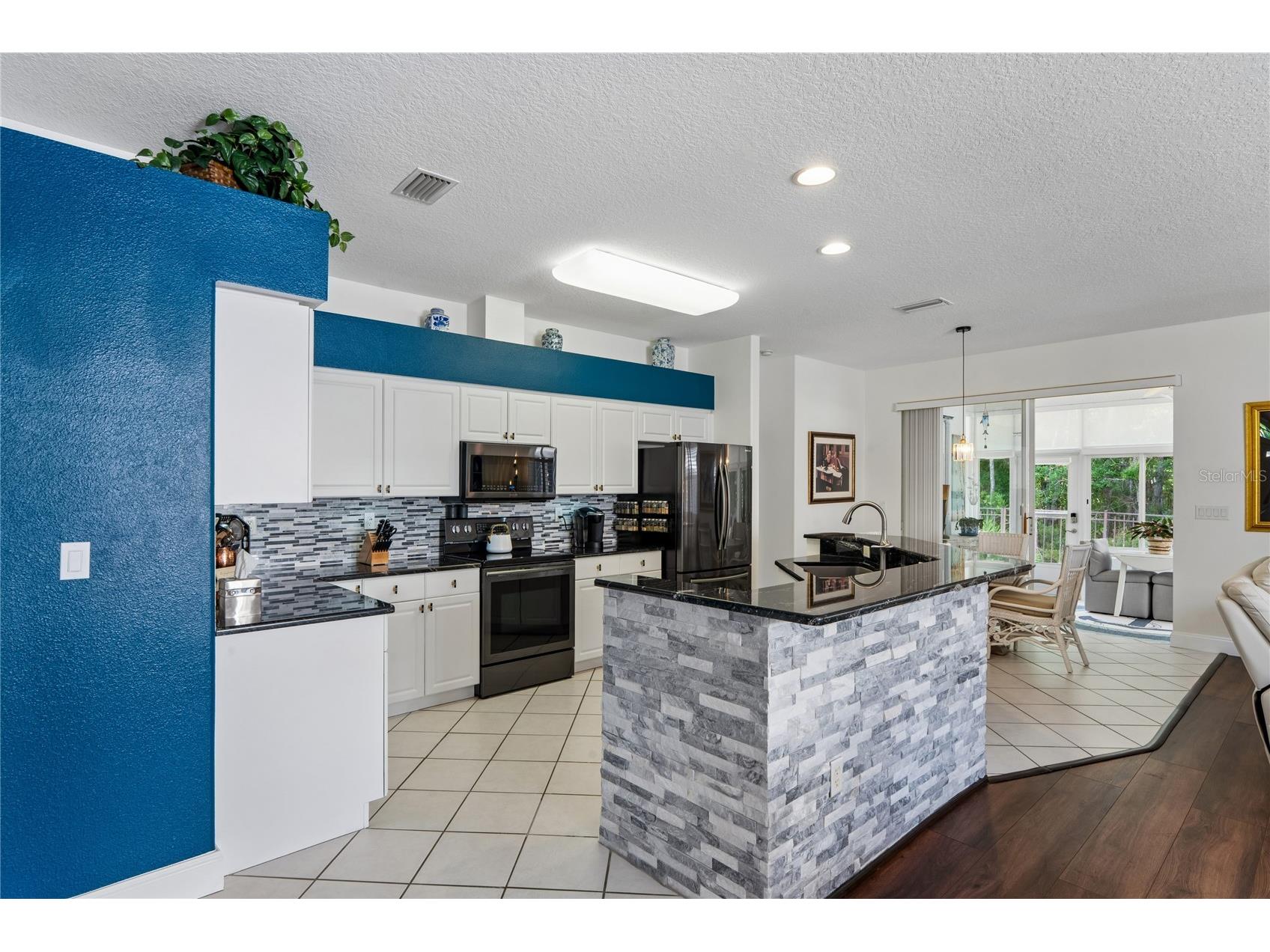 11413 Bloomington Court New Port Richey FL 34654 W7886573 image9